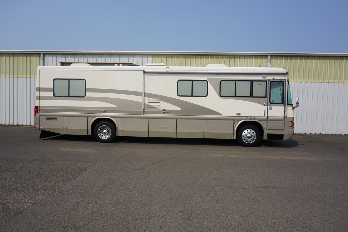 1999 Country Coach Intrigue 36′ | Premier RV